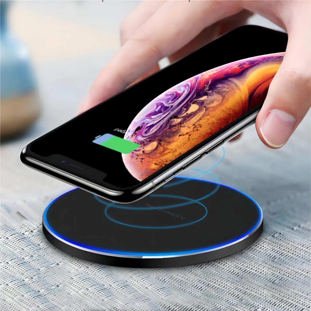 Carregador sem fio rápido, com design moderno, perfeito para presentear pais tecnológicos no Dia dos Pais